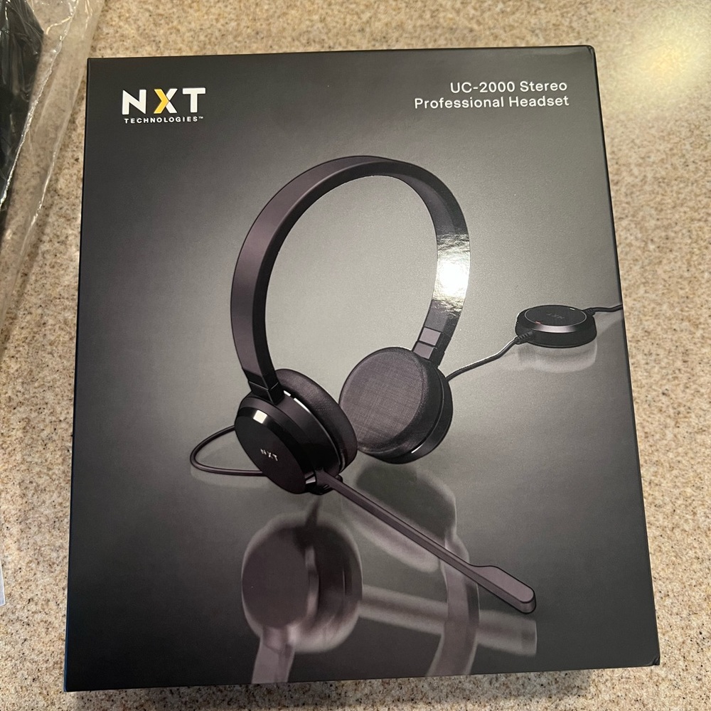 NXT UC-2000 Stereo Professional Headset